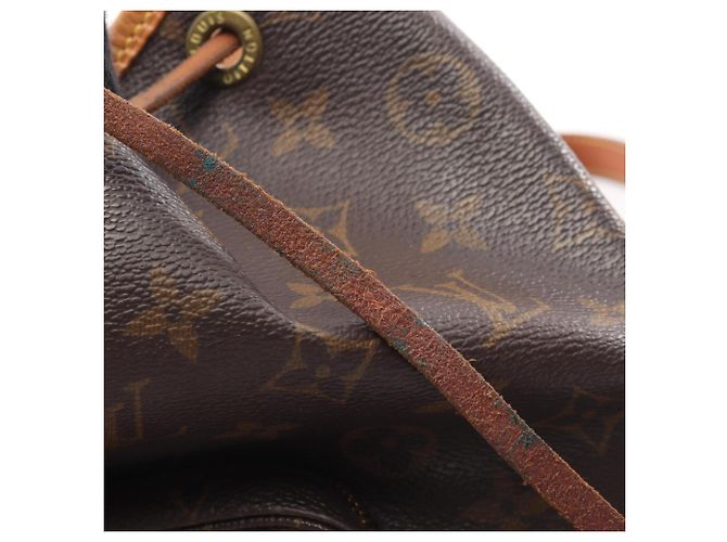 Zaino/Borsa Louis Vuitton Montsouris MM Monogram Marrone - vista 9