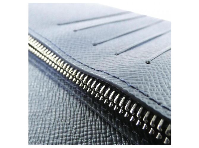Louis Vuitton Taiga Portefeuille Brazza Portafoglio Marrone Blu navy - vista 6
