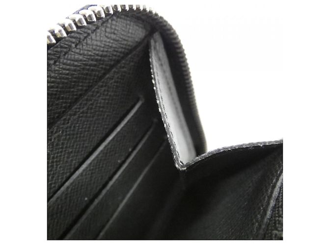 Louis Vuitton Taiga Zippy Organizer Wallet Black - view 10