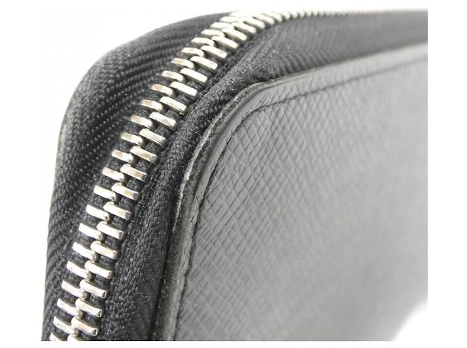 Louis Vuitton Taiga Zippy Organizer Wallet Black - view 4