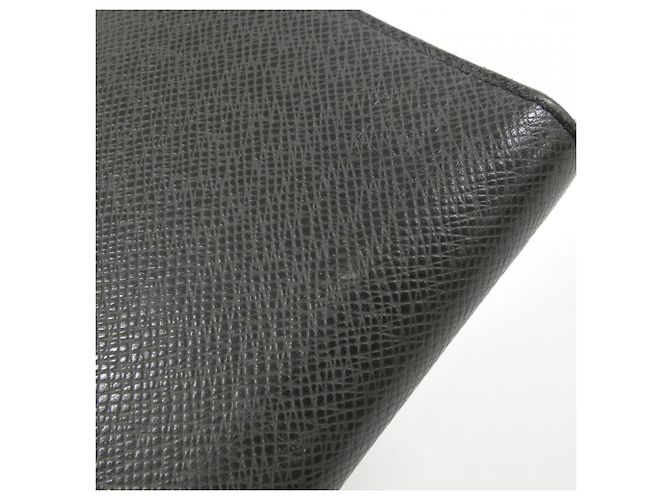 Louis Vuitton Taiga Zippy Organizer Wallet Black - view 6