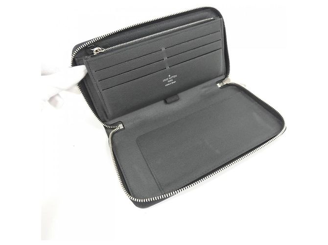 Louis Vuitton Taiga Zippy Organizer Wallet Black - view 7