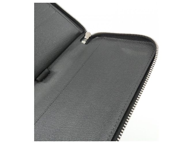 Louis Vuitton Taiga Zippy Organizer Wallet Black - view 8