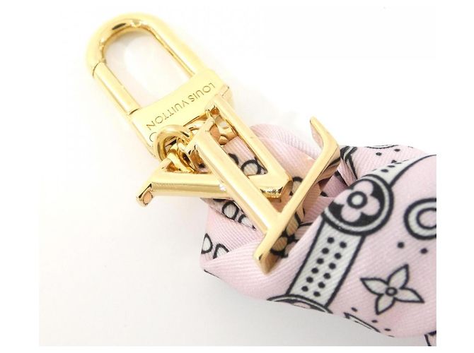 Accessorio Louis Vuitton Bag Charm LV Bandana M02614 Rosa - vista 3