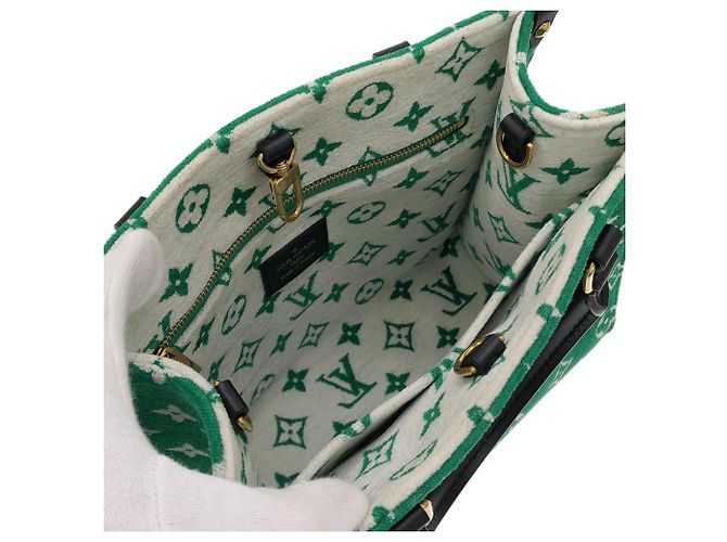 Borsa Louis Vuitton Monogram Jacquard Velvet OnTheGo PM Verde - vista 7