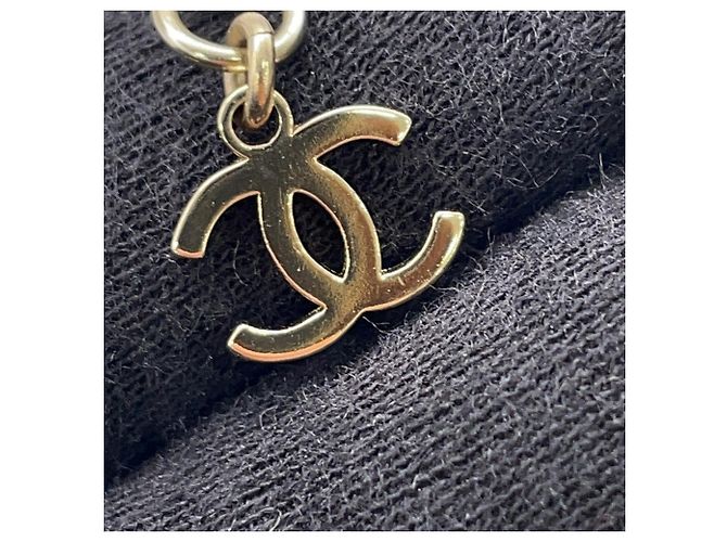 Collar Chanel con el logo Coco Dorado - vista 8