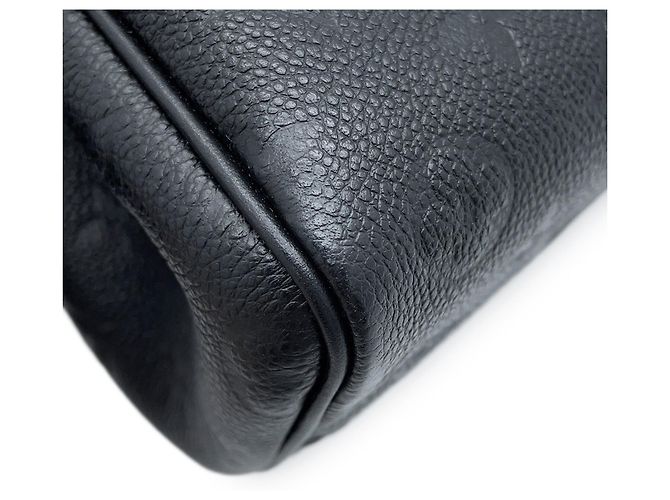 Borsa Louis Vuitton Monogram Empreinte Avenue PM Nero - vista 7