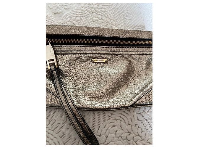Burberry Metallic Leder Clutch Metallisch - Ansicht 2
