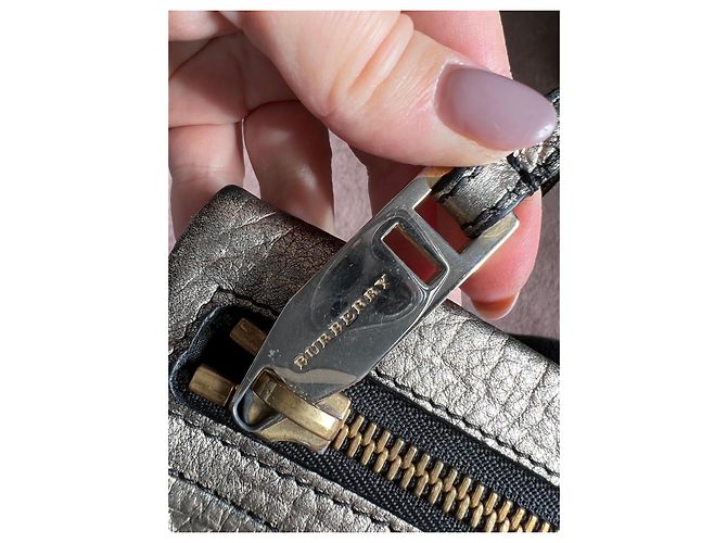 Burberry Metallic Leder Clutch Metallisch - Ansicht 4