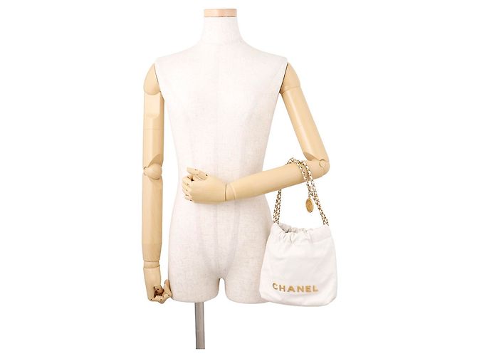 Timeless Borsa Chanel 22 Mini Coco Mark in pelle di vitello lucida Bianco - vista 4