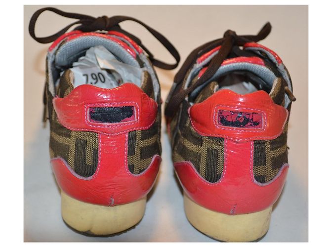 Fendi Zucca Sneaker aus Canvas und Lackleder Braun Rot - Ansicht 5