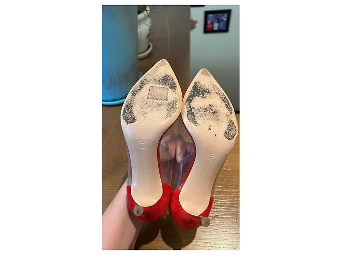 Gianvito Rossi Pumps aus rotem Wildleder und Plexi - Ansicht 4