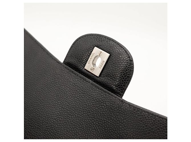 Chanel Borsa Classic Flap Medium in pelle caviar nera Nero - vista 12
