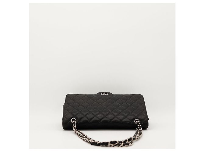 Chanel Borsa Classic Flap Medium in pelle caviar nera Nero - vista 5