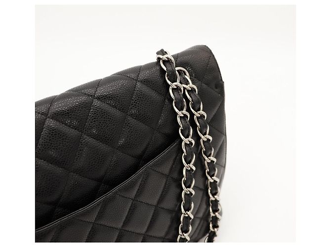 Chanel Borsa Classic Flap Medium in pelle caviar nera Nero - vista 8