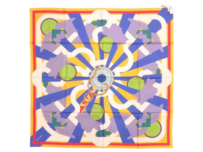 Foulard in Seta Hermès Carré 90 Double Face A la Lumiere du Flambeau Porpora Giallo - vista 3