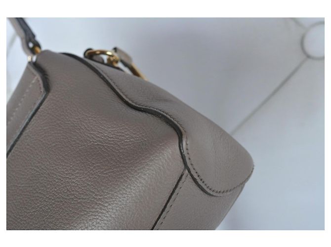 Chloé Faye Piccola Borsa a Tracolla in Pelle - Taupe Gray Beige - vista 7