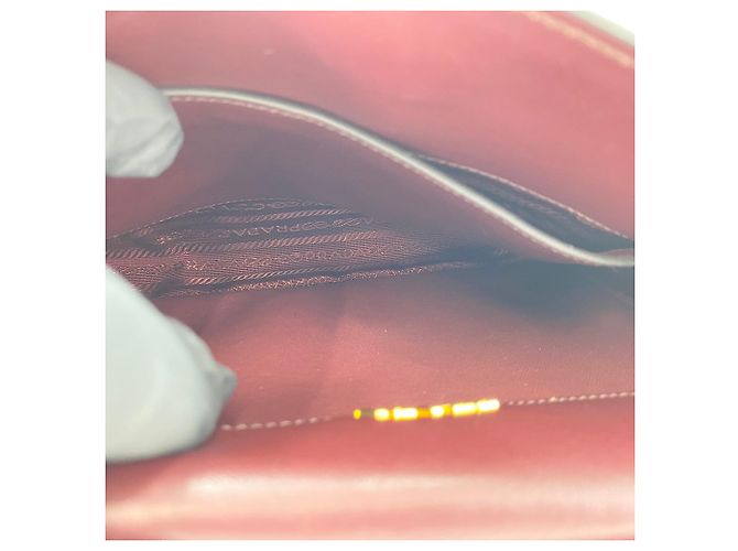 Borsa a tracolla in pelle rossa Prada Rosso - vista 11