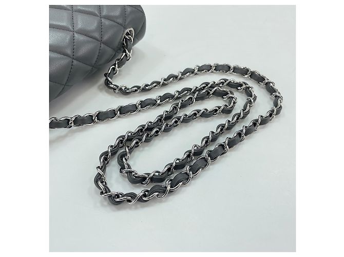 Chanel Mini Matelassé Schultertasche Braun - Ansicht 10