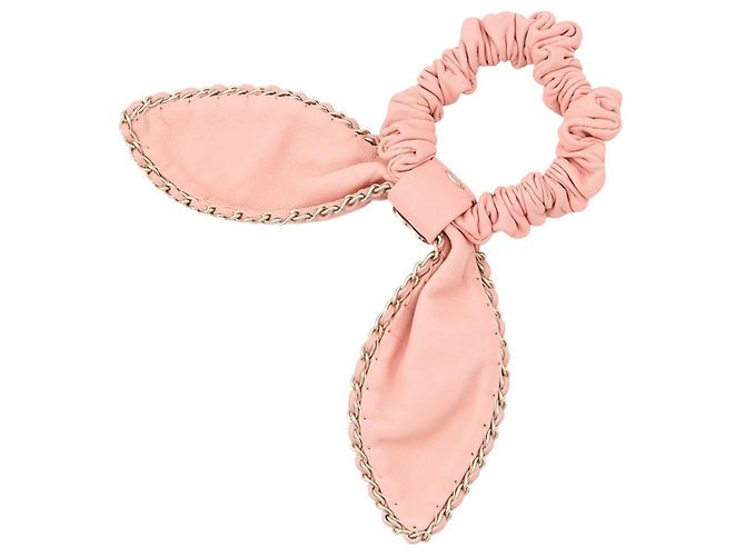 Scrunchie in pelle rosa Chanel - vista 3