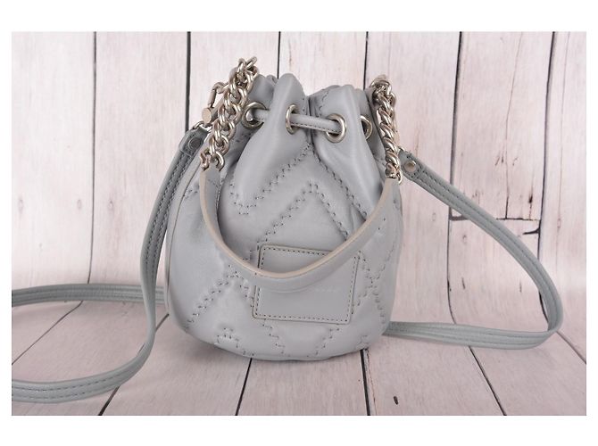 Marc Jacobs The J Marc gesteppte Leder-Bucket-Bag - Grau - Ansicht 11