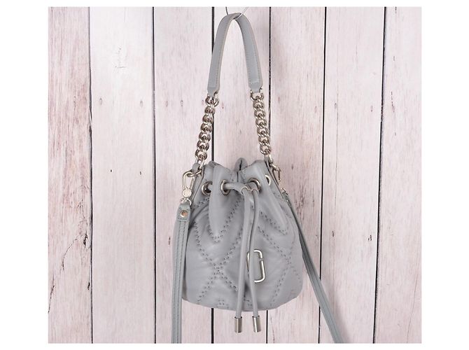 Marc Jacobs The J Marc gesteppte Leder-Bucket-Bag - Grau - Ansicht 3