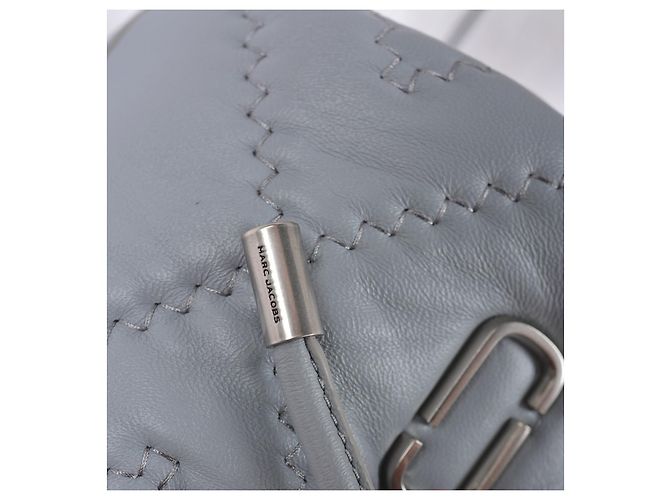 Marc Jacobs The J Marc gesteppte Leder-Bucket-Bag - Grau - Ansicht 6
