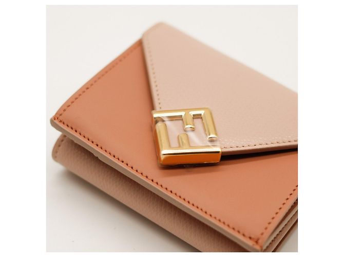 Fendi Cartera bi-fold en cuero Castaño Beige - vista 8