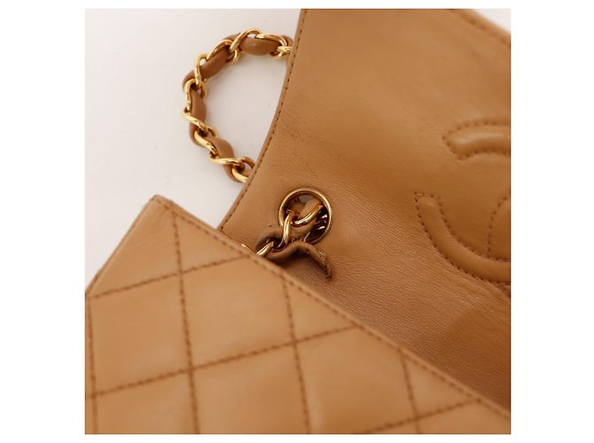Chanel Classic Flap Small Borsa in Pelle Beige - vista 13