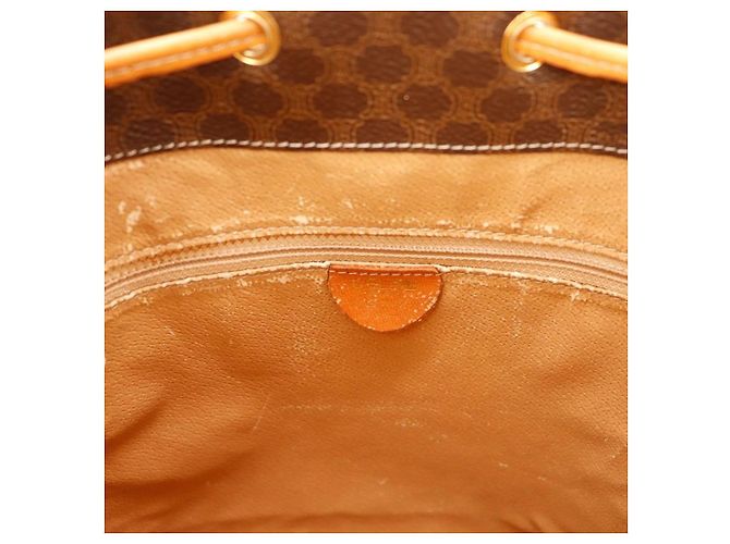 Céline Bolso Bucket Macadam Castaño - vista 6
