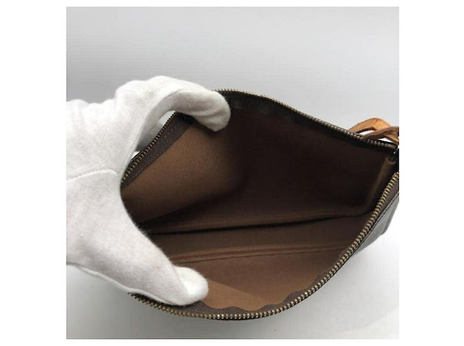 Borsa Louis Vuitton Pochette Accessoires Marrone - vista 8