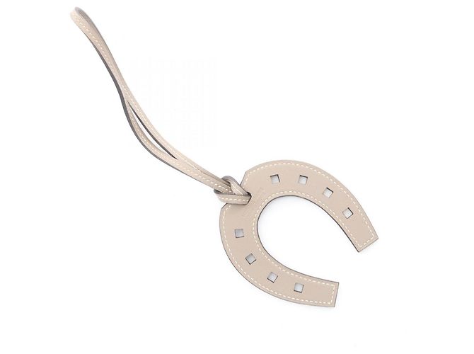 Hermès Charm Paddock Horseshoe Hermes Beige - vista 2
