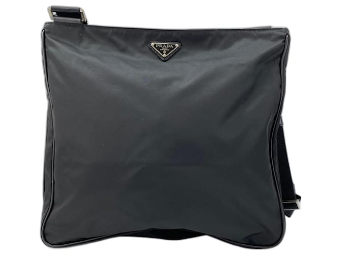 Borsa a tracolla in nylon nero Prada - vista 3