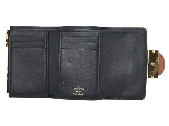 Cartera compacta de tres pliegues Louis Vuitton Monogram Reverse Dauphine Castaño - vista 7