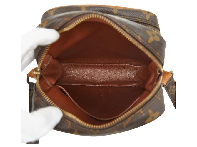 Bolso bandolera Louis Vuitton Monogram Amazon Castaño - vista 10