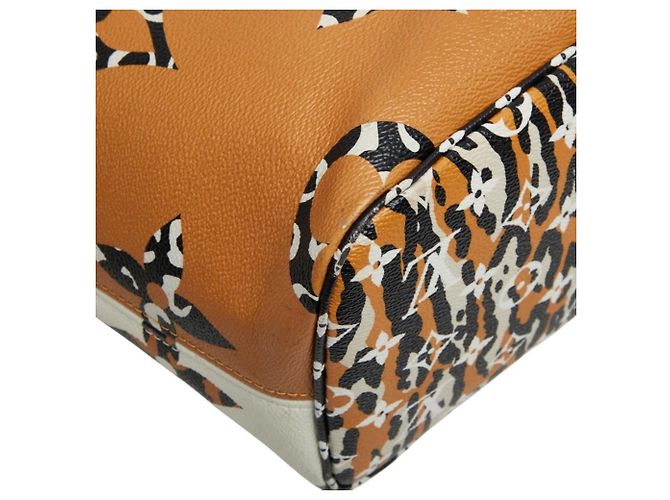 Borsa Tote Louis Vuitton Monogram Jungle Neverfull MM Multicolore Crudo Cammello - vista 7
