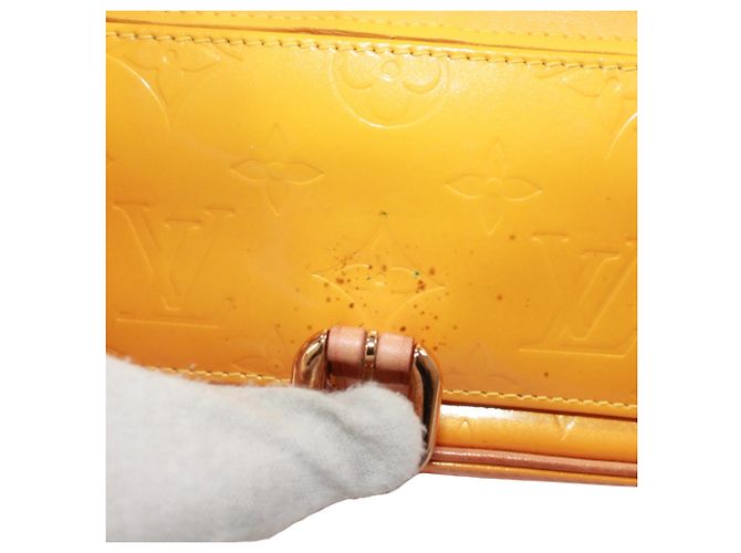 Borsa a Spalla Louis Vuitton Christie MM Giallo - vista 13