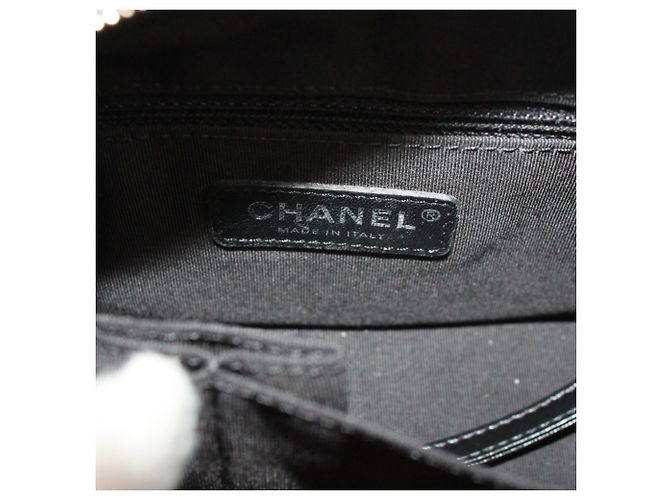 Chanel Gabrielle de Chanel Hobo Schultertasche Schwarz - Ansicht 9