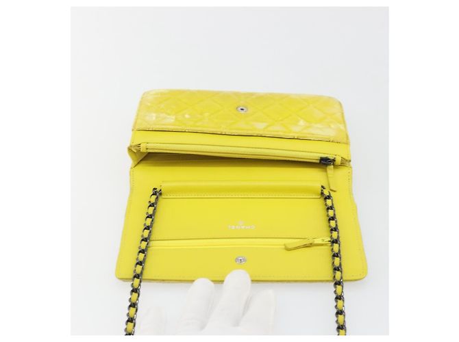 CHANEL Matelasse Chain Shoulder Bag Velor Yellow Silver CC Auth 190362A Argento Giallo - vista 16