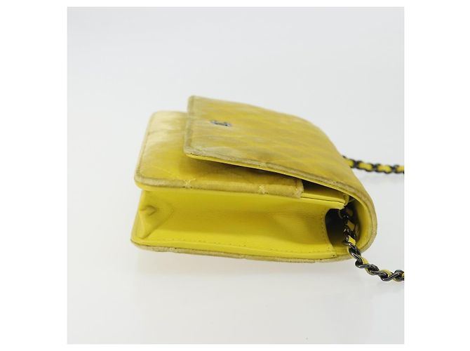 CHANEL Matelasse Chain Shoulder Bag Velor Yellow Silver CC Auth 190362A Argento Giallo - vista 4