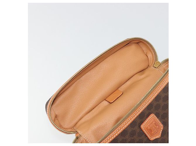 Céline CELINE Beauty Case Macadam in PVC e Pelle Marrone con Finiture Oro Autentico ep15314A - vista 15