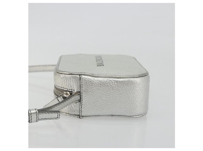 Borsa a tracolla BALENCIAGA Everyday in pelle Argento 552372 Auth 192828A - vista 5