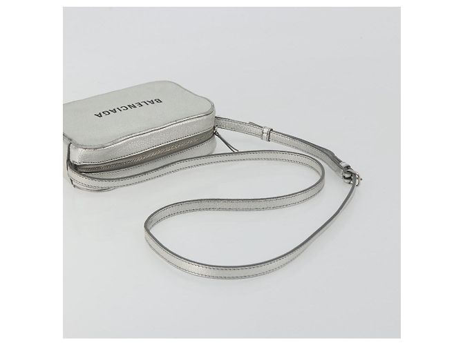 Borsa a tracolla BALENCIAGA Everyday in pelle Argento 552372 Auth 192828A - vista 7