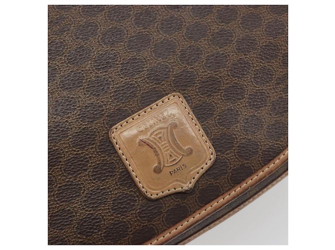 Céline CELINE Bolsa de Ombro Macadam em PVC e Couro Marrom com Detalhes Dourados Auth ep15274 - vista 14
