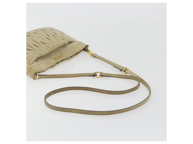 Borsa a Spalla Miu Miu Matelassé in Pelle Beige Oro Auth bs36288 D'oro - vista 7