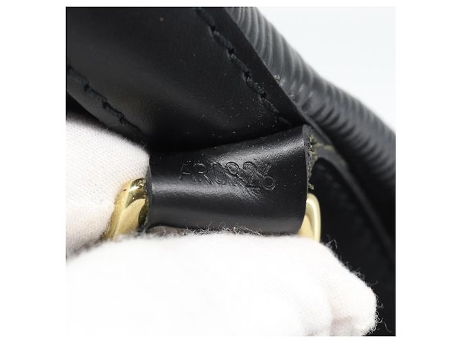Borsa a Spalla LOUIS VUITTON Epi Petit Noe Nera M44102 LV Auth 191858V Nero - vista 11