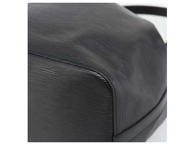 Borsa a Spalla LOUIS VUITTON Epi Petit Noe Nera M44102 LV Auth 191858V Nero - vista 16