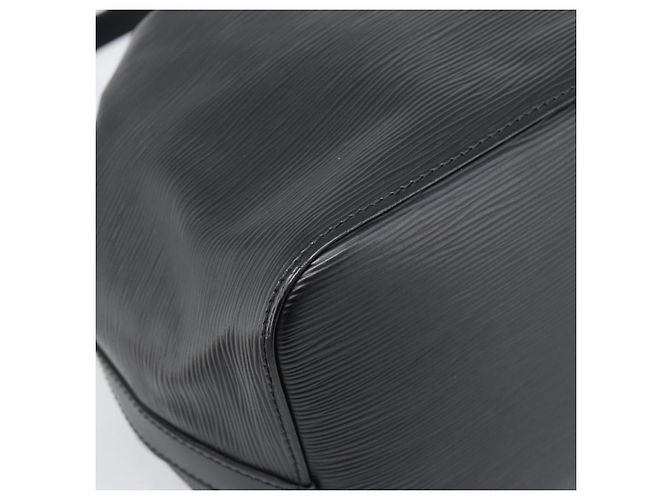 Borsa a Spalla LOUIS VUITTON Epi Petit Noe Nera M44102 LV Auth 191858V Nero - vista 17