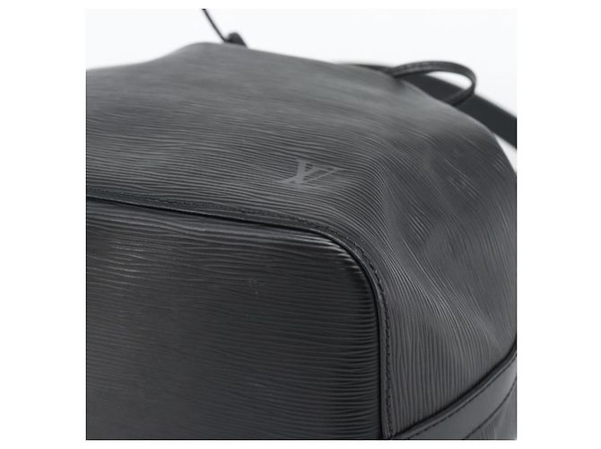 Borsa a Spalla LOUIS VUITTON Epi Petit Noe Nera M44102 LV Auth 191858V Nero - vista 8