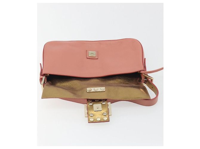 FENDI Studs Mamma Baguette Shoulder Bag Leather Pink Gold Tone Auth yk20664SAM Rosa - vista 16